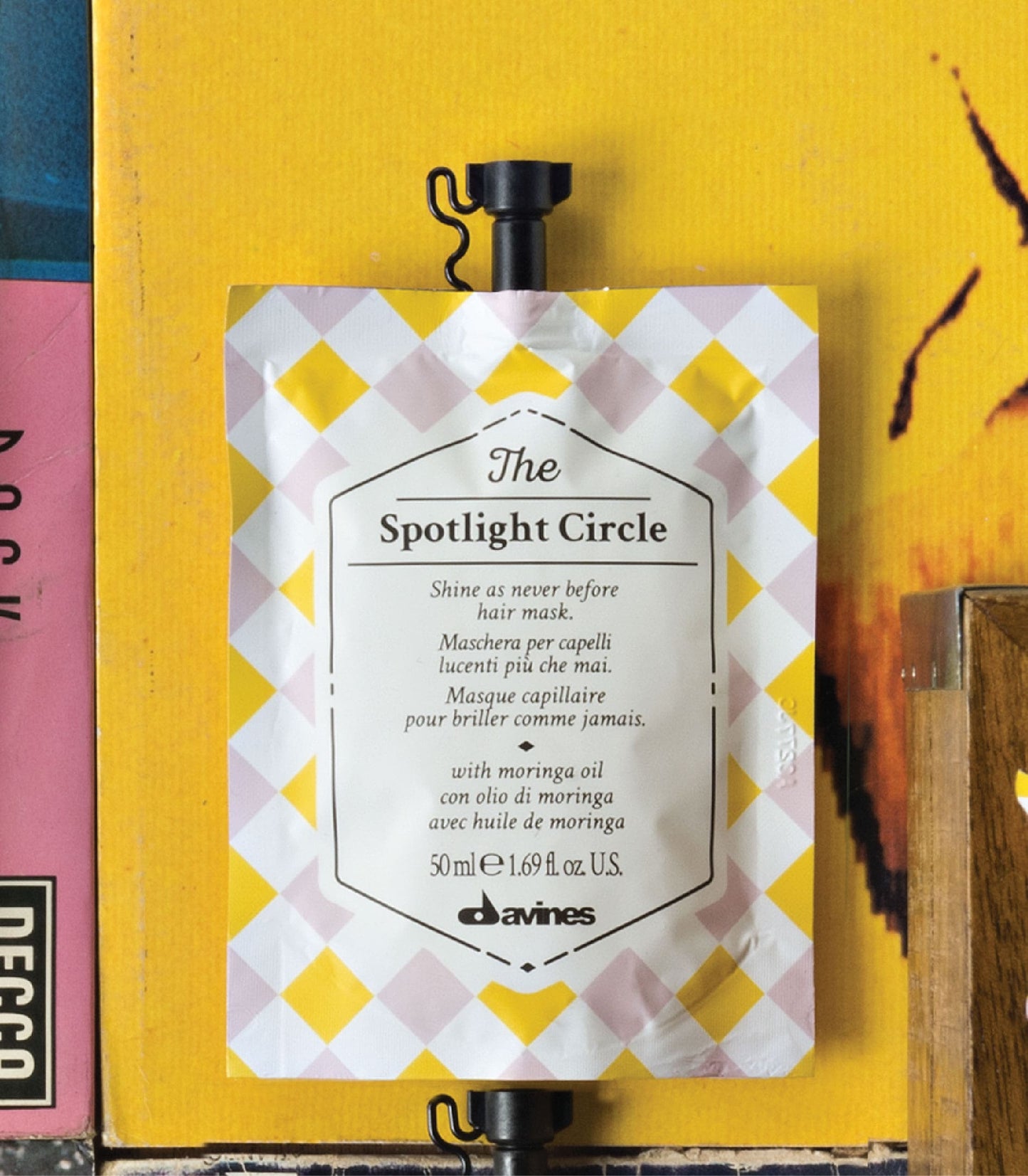 The Spotlight Circle 50 ml